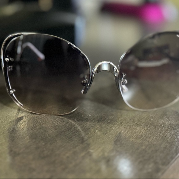 Coach sunglasses with case - Picture 6 of 10